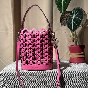 Kate Spade “Spade Flower” Cutout Dorie Bucket Bag - Pink - 2019 - NWOT